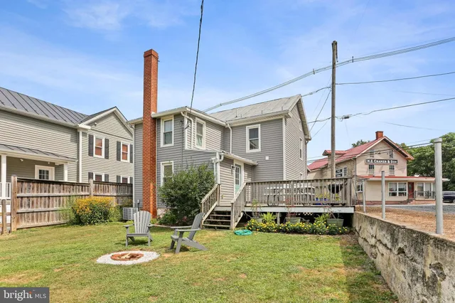 $385,000 | 102 Woodsboro Creagerstown Road, Woodsboro, MD 21798