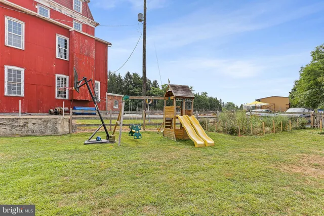 $385,000 | 102 Woodsboro Creagerstown Road, Woodsboro, MD 21798