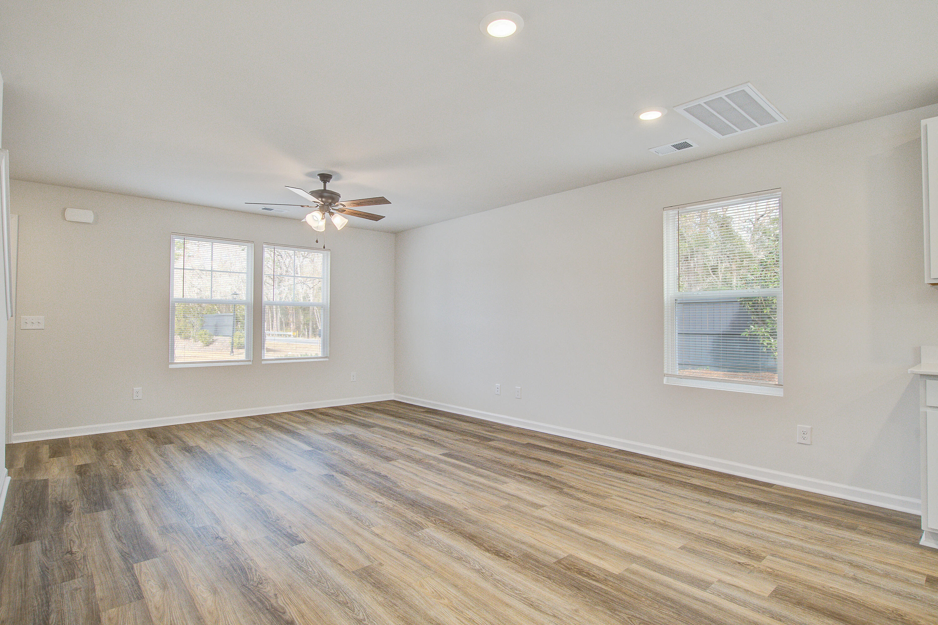 4111 Rising Tide Drive Summerville, SC 29485 - Photo 3 of 27 4111 (5)