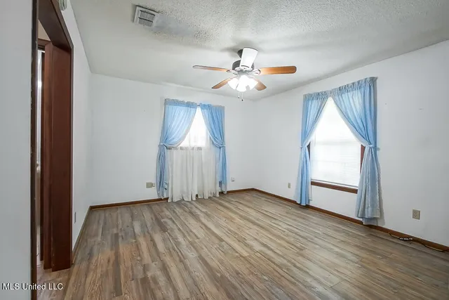 $339,900 | 1560 Bens Trail Northeast, Brookhaven, MS 39601