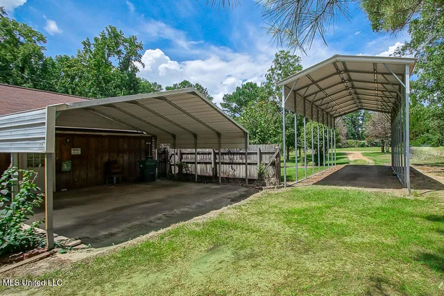 $339,900 | 1560 Bens Trail Northeast, Brookhaven, MS 39601