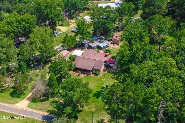 $339,900 | 1560 Bens Trail Northeast, Brookhaven, MS 39601