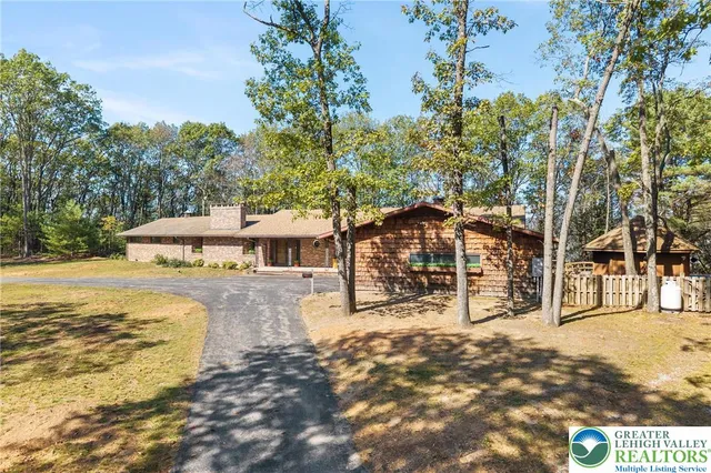 a house view with a outdoor space