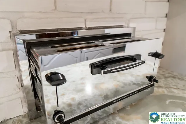 $495,000 | 322 Manor Lane East, Lehighton, PA 18235