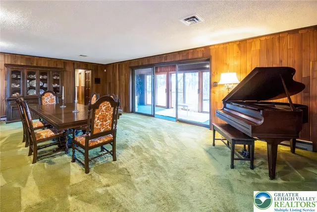 $495,000 | 322 Manor Lane East, Lehighton, PA 18235