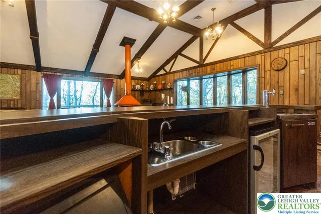 $495,000 | 322 Manor Lane East, Lehighton, PA 18235