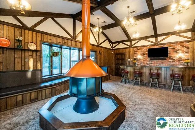 $495,000 | 322 Manor Lane East, Lehighton, PA 18235