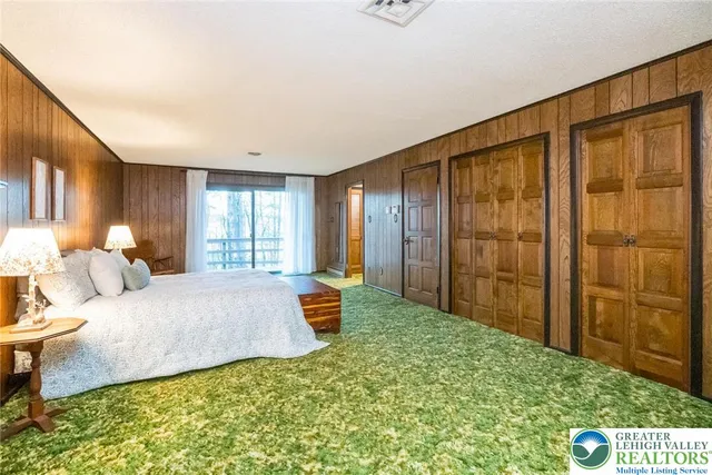 $495,000 | 322 Manor Lane East, Lehighton, PA 18235