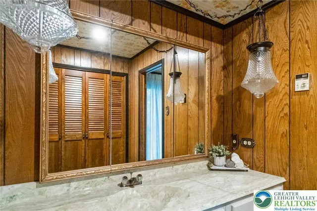 $495,000 | 322 Manor Lane East, Lehighton, PA 18235