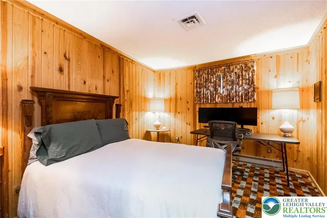 $495,000 | 322 Manor Lane East, Lehighton, PA 18235