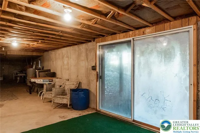 $495,000 | 322 Manor Lane East, Lehighton, PA 18235