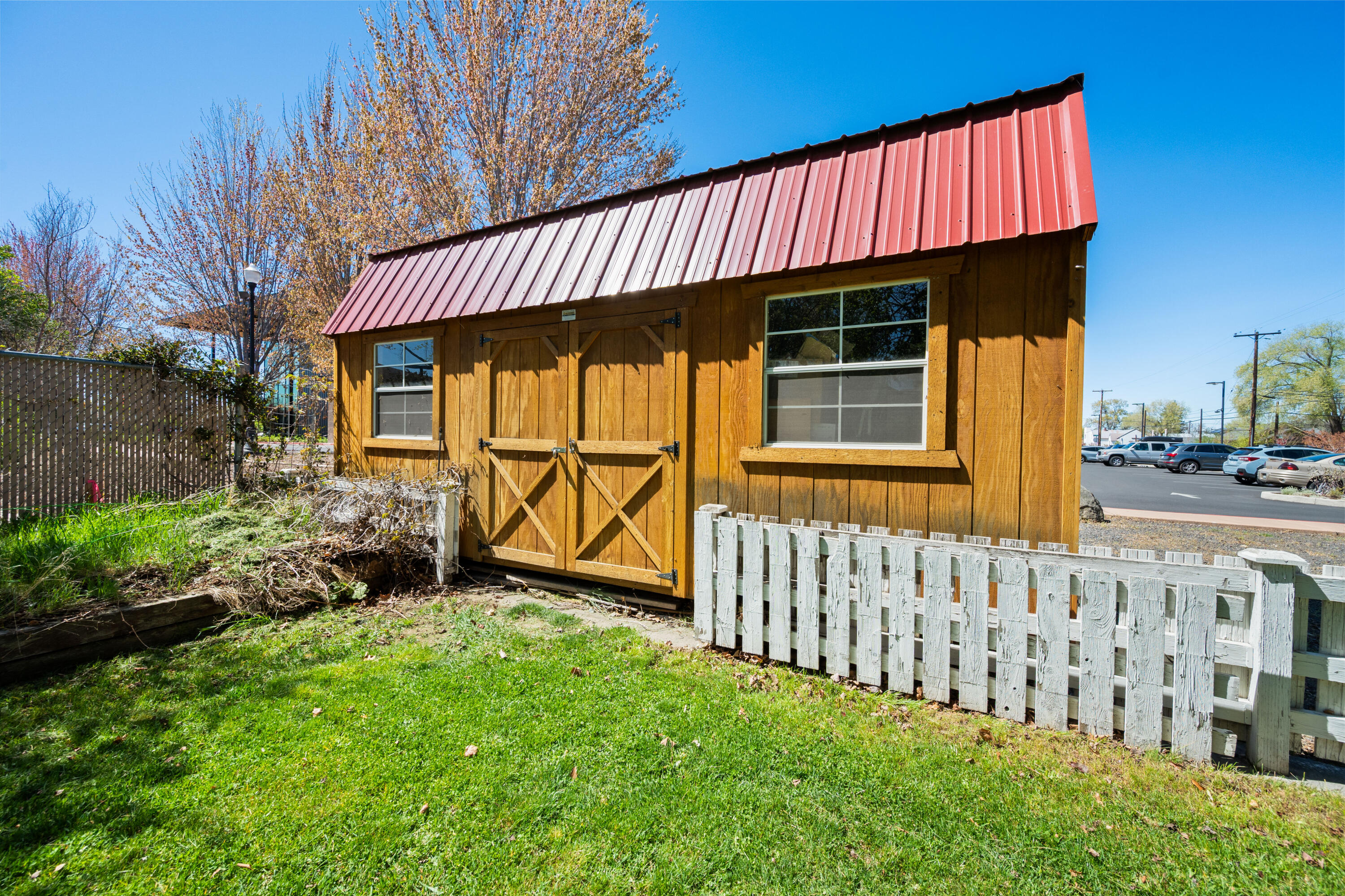 714 Southwest Cascade Avenue Redmond, OR 97756 - Photo 28 of 35 714SWCascadeAve-7