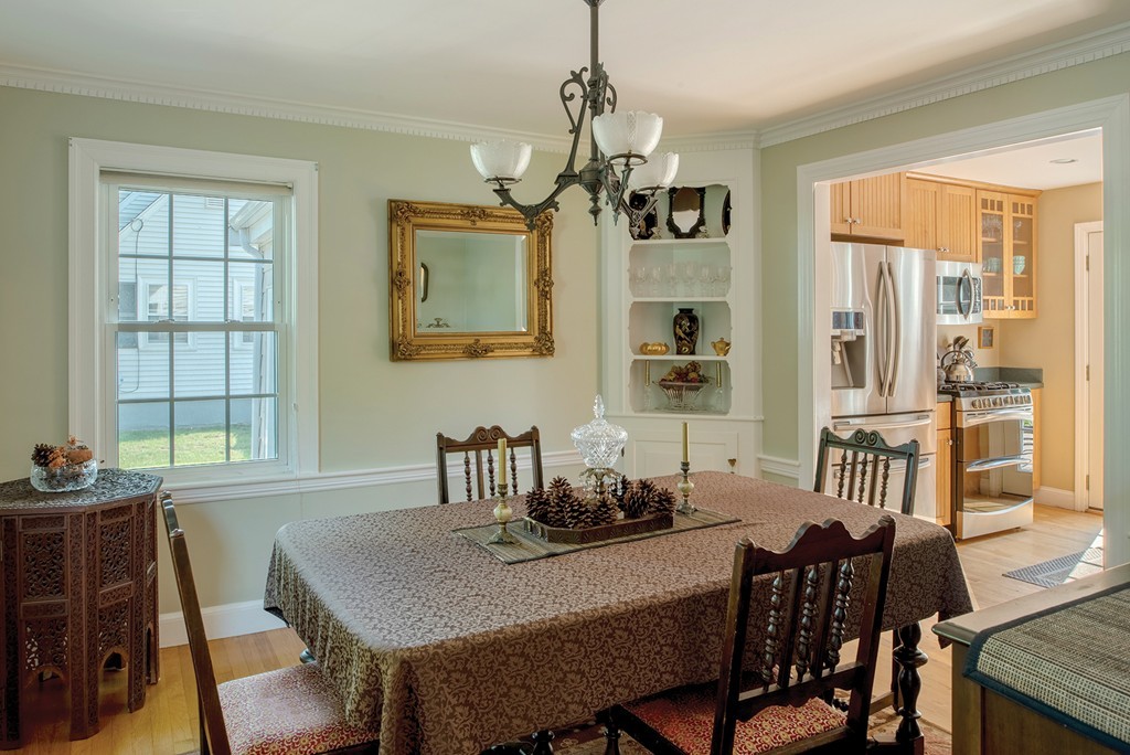 54 Pond Plain Road Westwood, MA 02090 - Photo 3 of 11 Gallery Image 3