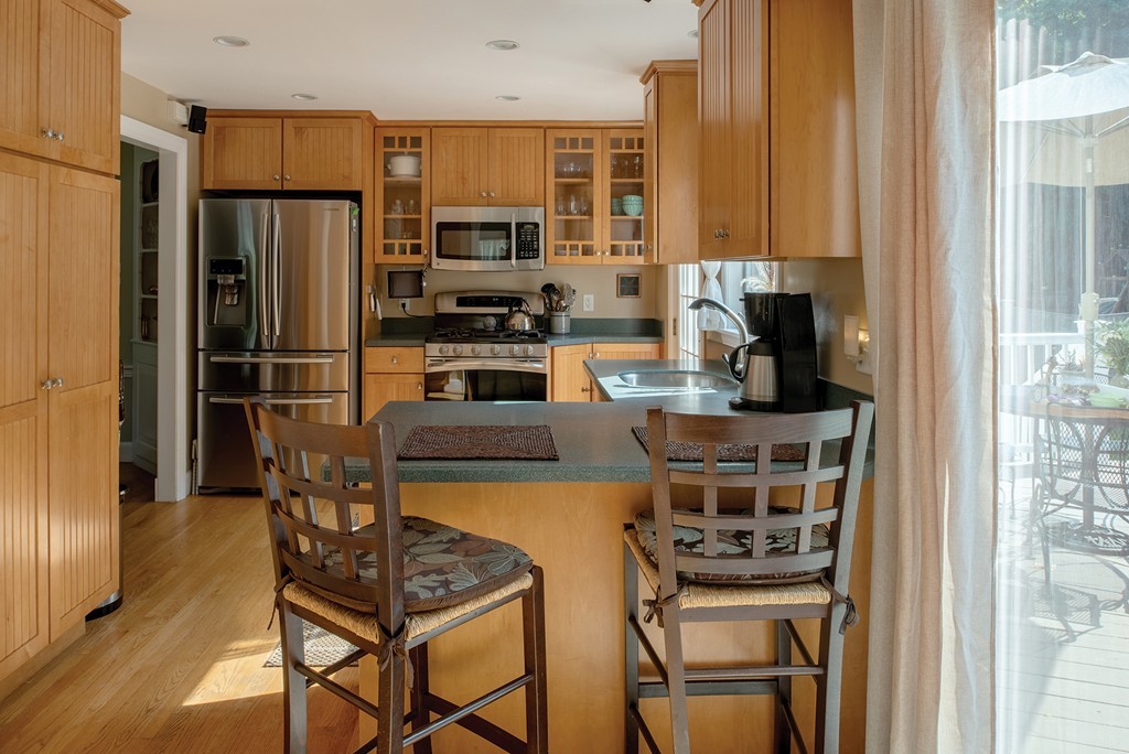 54 Pond Plain Road Westwood, MA 02090 - Photo 4 of 11 Gallery Image 4