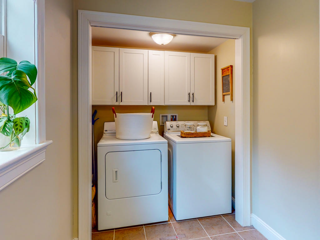 7 Reid Lane Cumberland, ME 04021 - Photo 13 of 32 First Floor Bath/Laundry