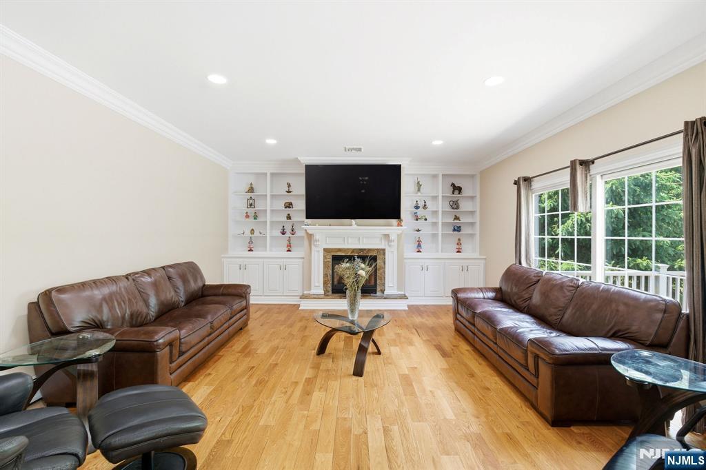 42 Spring Valley Road Montvale, NJ 07645 - Photo 11 of 50