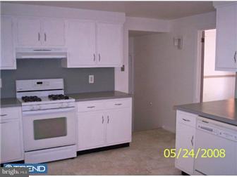 121 Antietam Road Cherry Hill, NJ 08034 - Photo 8 of 12 Kitchen