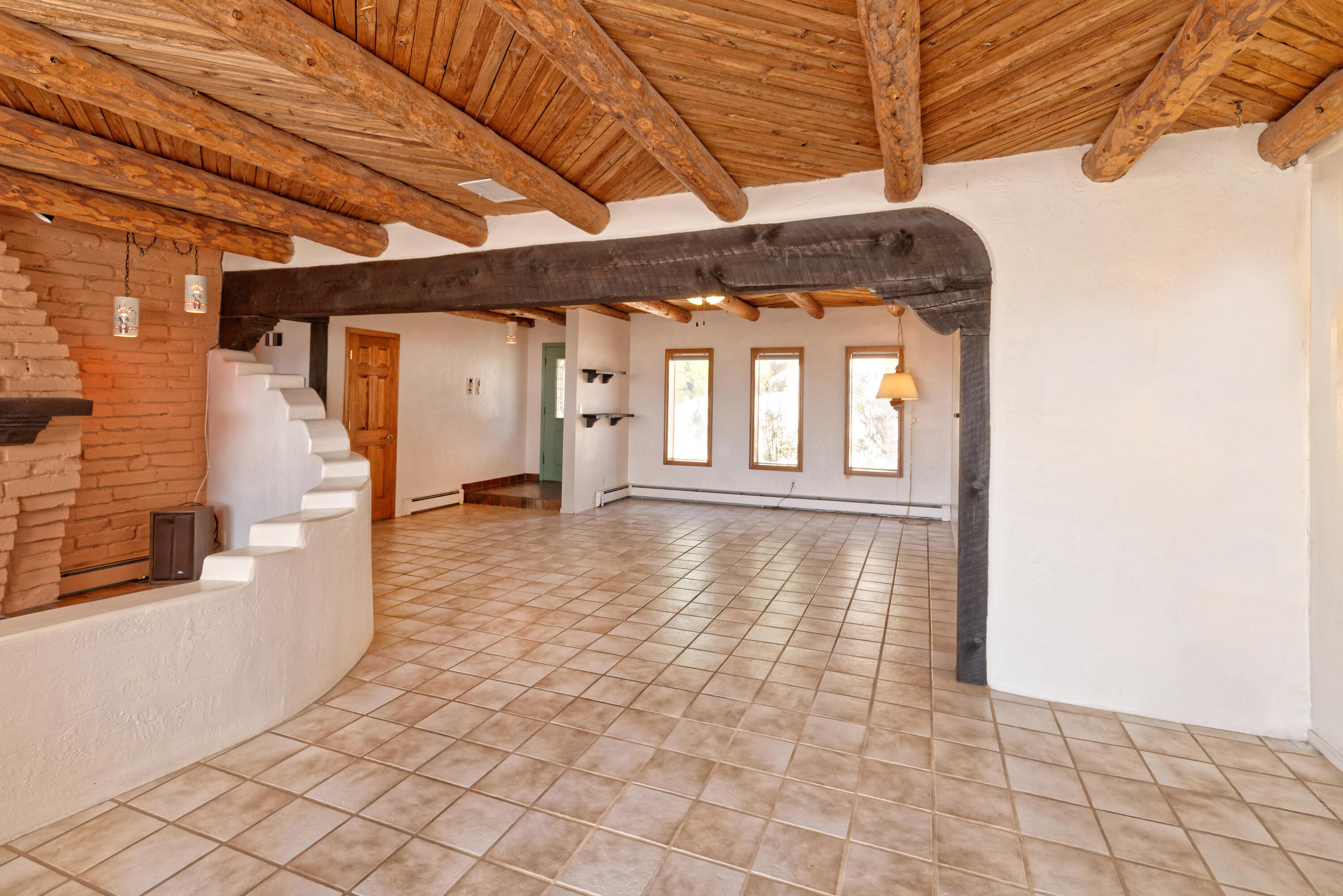 302 Villa Verde Drive Southeast Rio Rancho, NM 87124 - Photo 5 of 38 Gallery Image 5