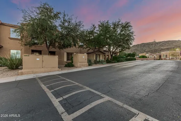 $414,900 | 10655 North 9th Street, Unit 113, Phoenix, AZ 85020