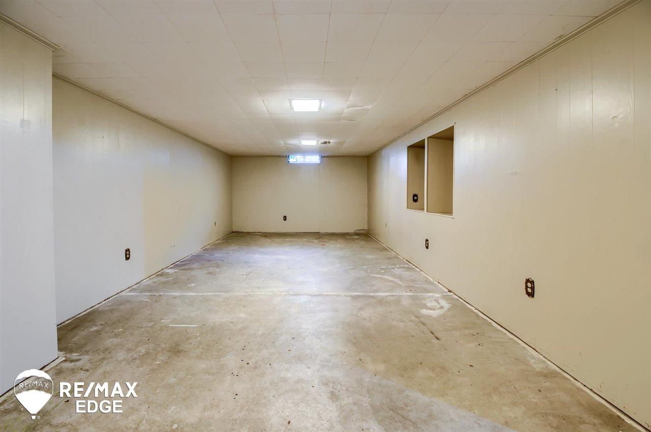 1467 West Judd Road Flint, MI 48507 - Photo 24 of 29 50043943-23.JPG