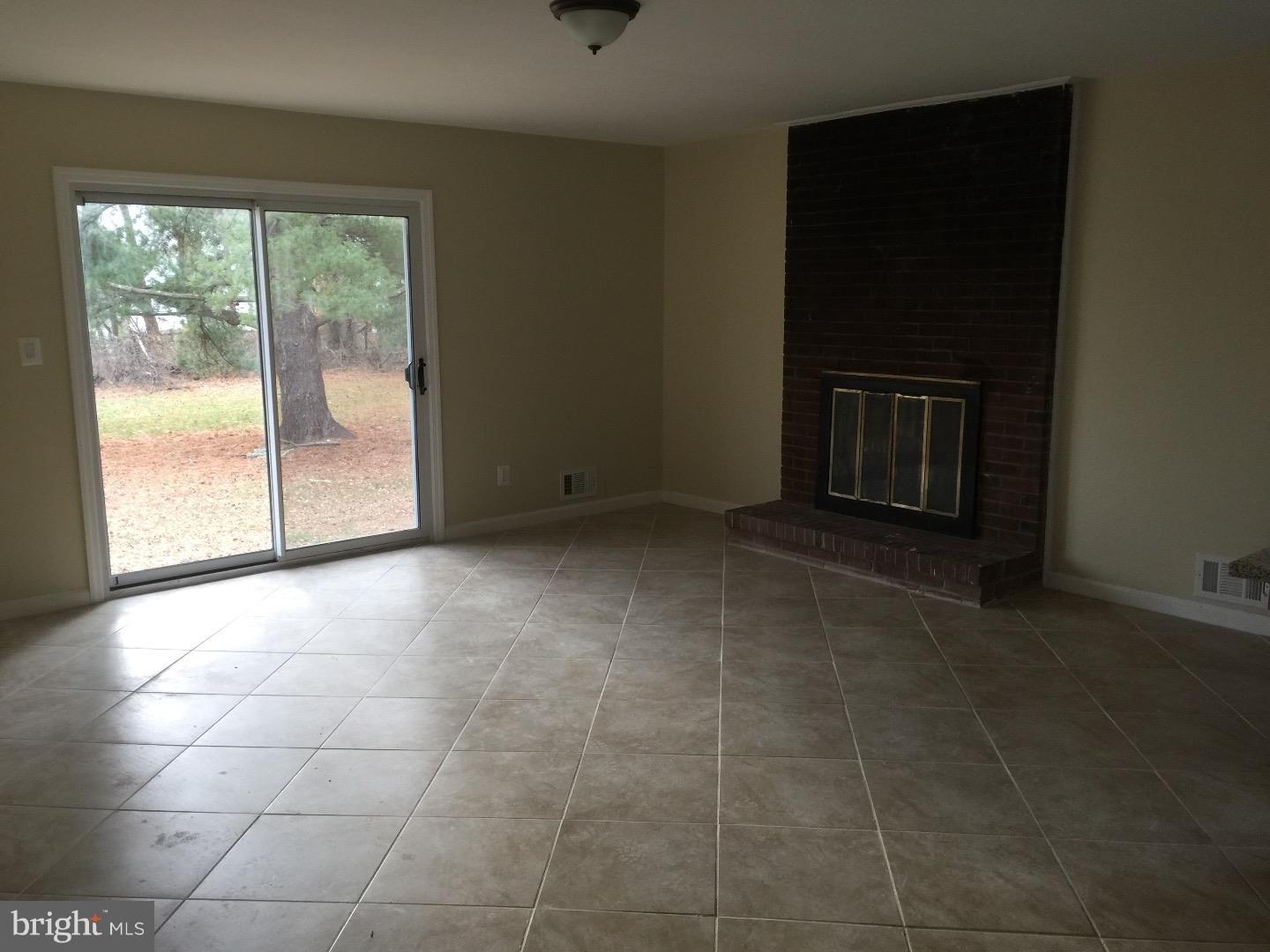 31 Brandon Road Pennington, NJ 08534 - Photo 5 of 17