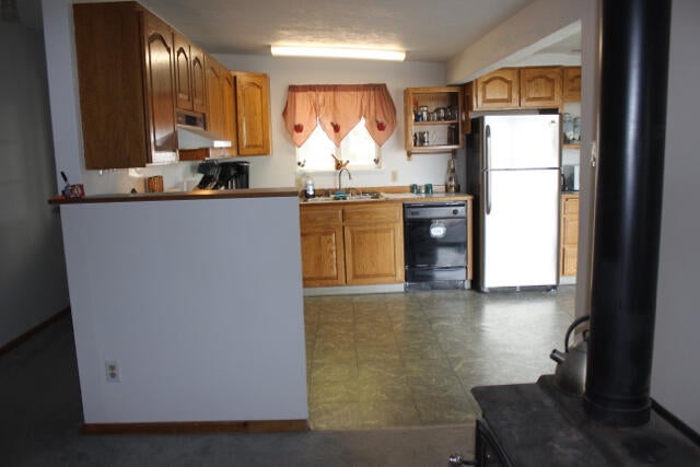 58009 Maple Circle Road Christmas Valley, OR 97641 - Photo 21 of 38 Kitchen 2