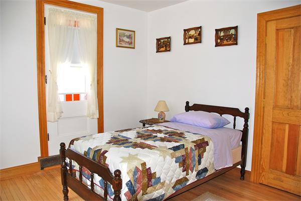 59 Maple Street Northampton, MA 01062 - Photo 19 of 23 Gallery Image 19