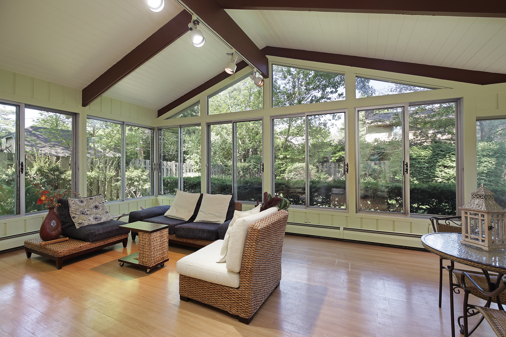 722 Illinois Road Wilmette, IL 60091 - Photo 8 of 21