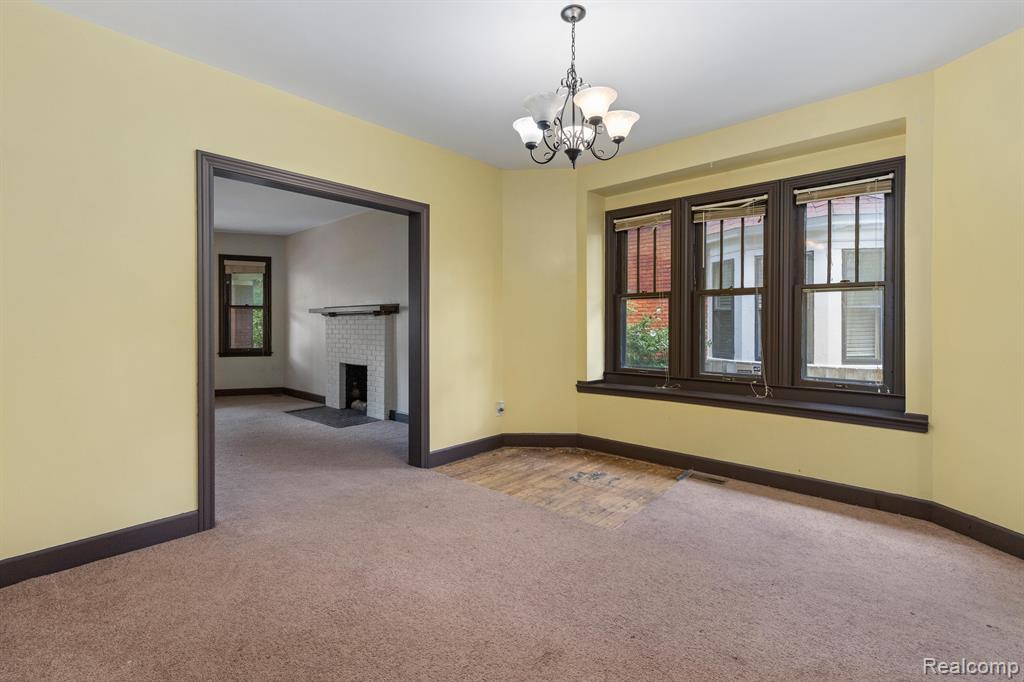 739 Delaware Street Detroit, MI 48202 - Photo 8 of 70