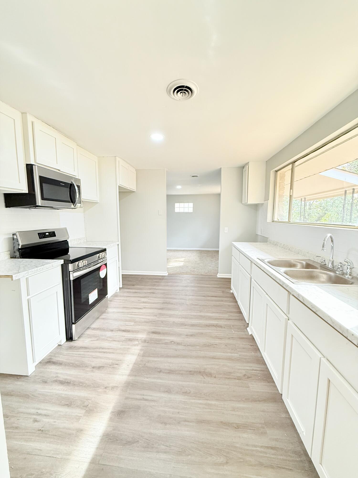 2612 Lumpkin Road Augusta, GA 30906 - Photo 4 of 16 IMG_0876