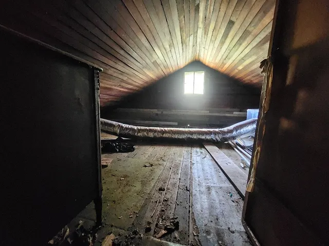 a view of a house with a big yard