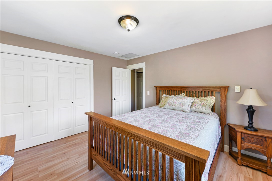 664 West Brokaw Road Camano Island, WA 98282 - Photo 13 of 38 Gallery Image 13