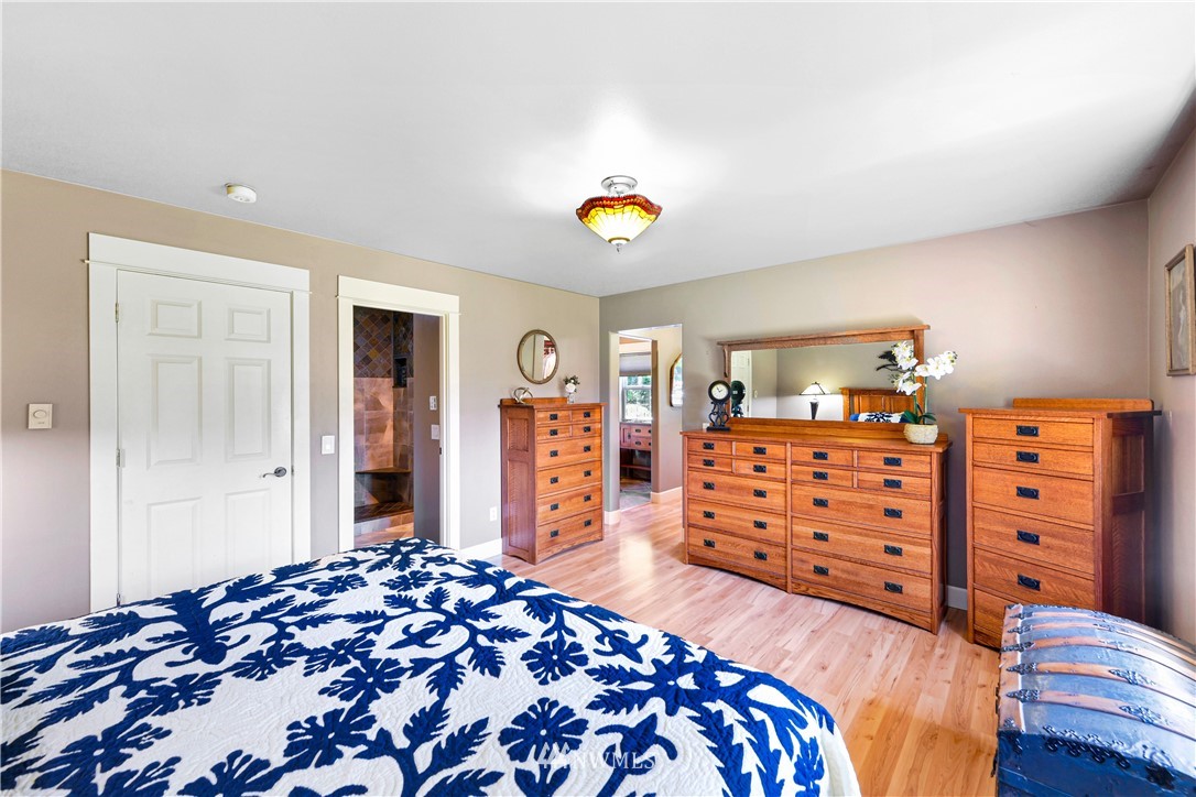 664 West Brokaw Road Camano Island, WA 98282 - Photo 17 of 38 Gallery Image 17