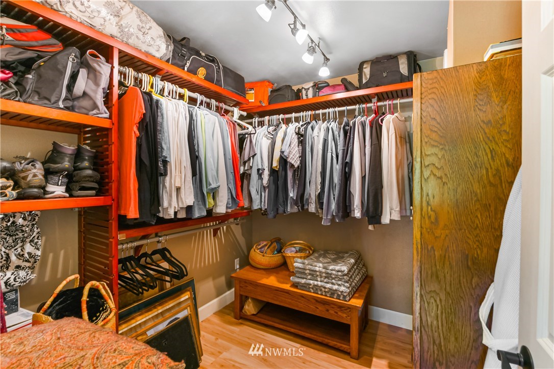 664 West Brokaw Road Camano Island, WA 98282 - Photo 21 of 38 Gallery Image 21