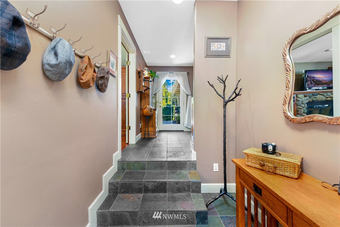 664 West Brokaw Road Camano Island, WA 98282 - Photo 24 of 38 Gallery Image 24