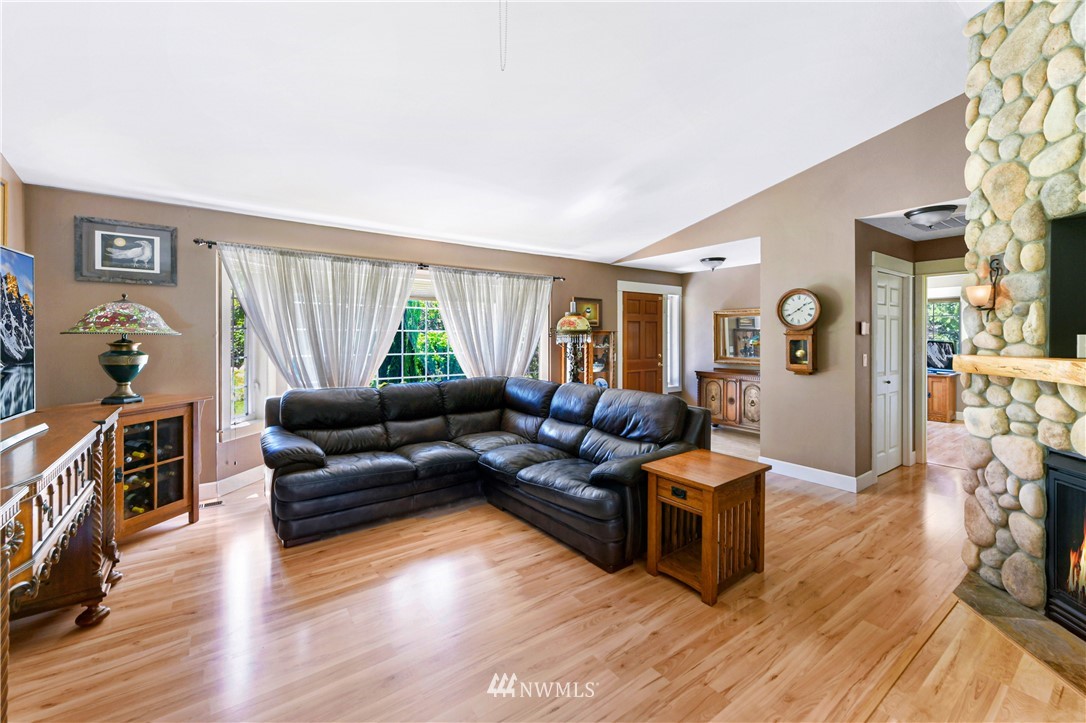 664 West Brokaw Road Camano Island, WA 98282 - Photo 4 of 38 Gallery Image 4