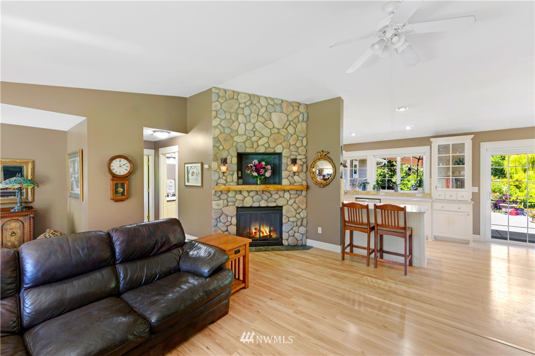 664 West Brokaw Road Camano Island, WA 98282 - Photo 5 of 38 Gallery Image 5