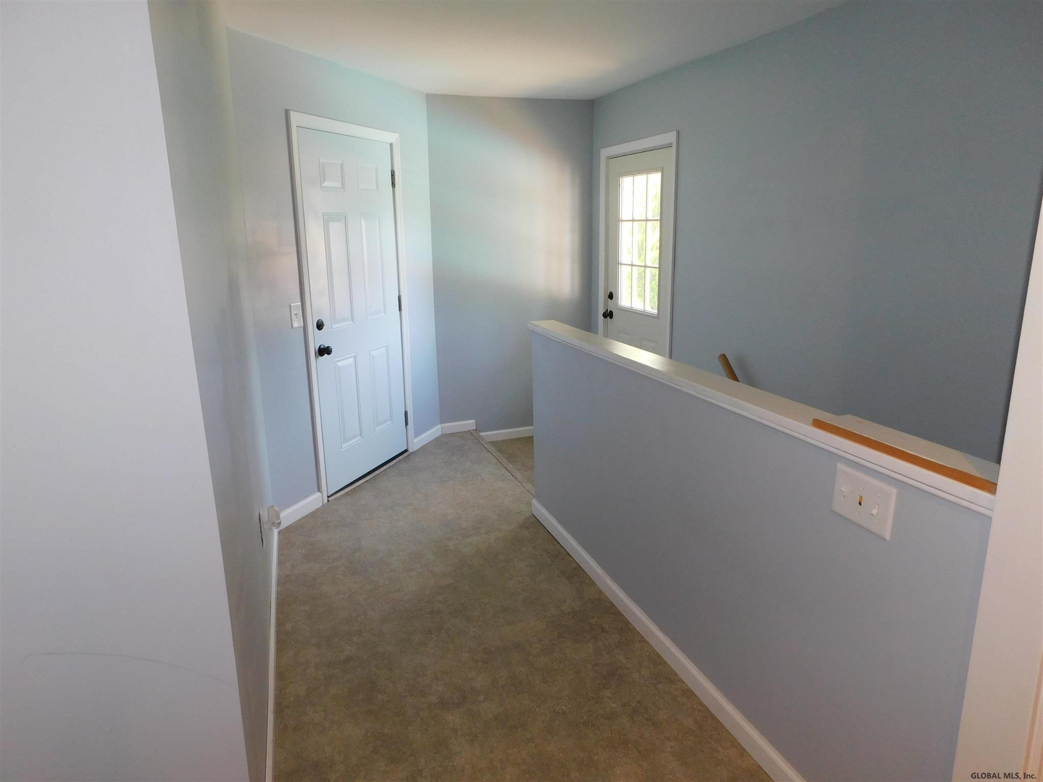 27 Farmingdale Road Colonie, NY 12110 - Photo 21 of 39 Photo 22
