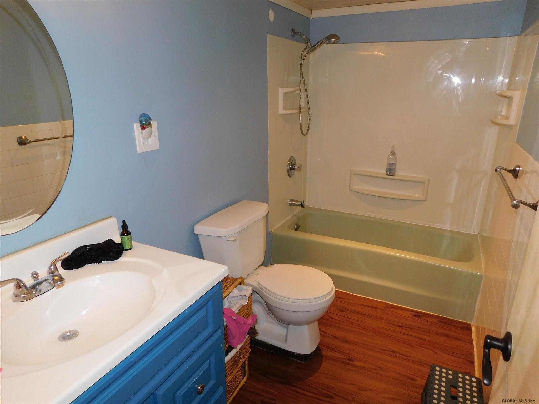 27 Farmingdale Road Colonie, NY 12110 - Photo 28 of 39 Photo 29