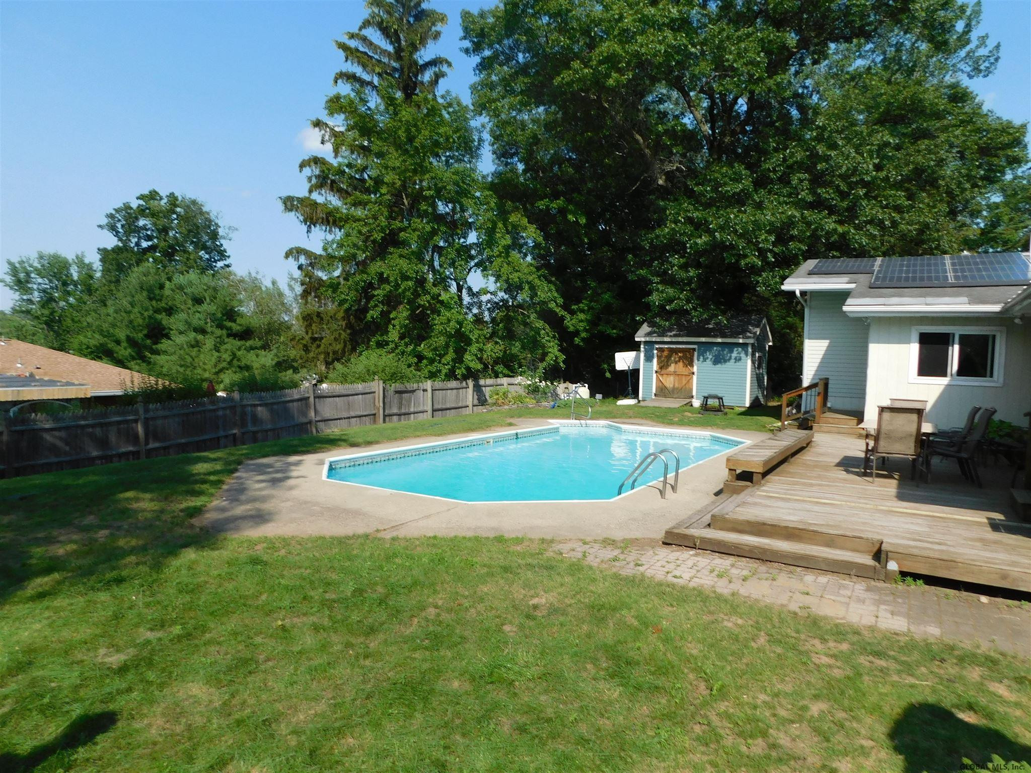 27 Farmingdale Road Colonie, NY 12110 - Photo 30 of 39 Photo 31