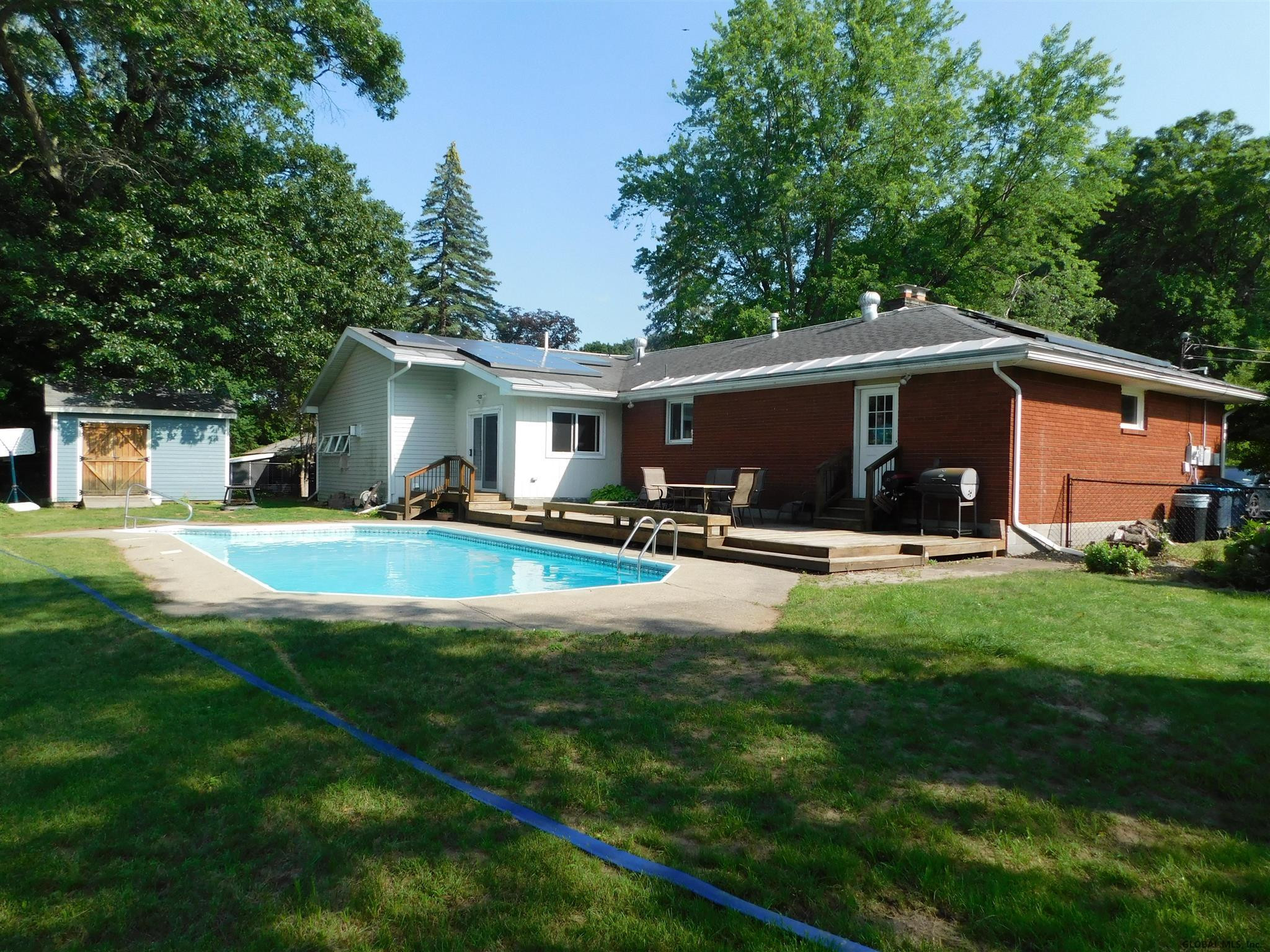 27 Farmingdale Road Colonie, NY 12110 - Photo 32 of 39 Photo 33