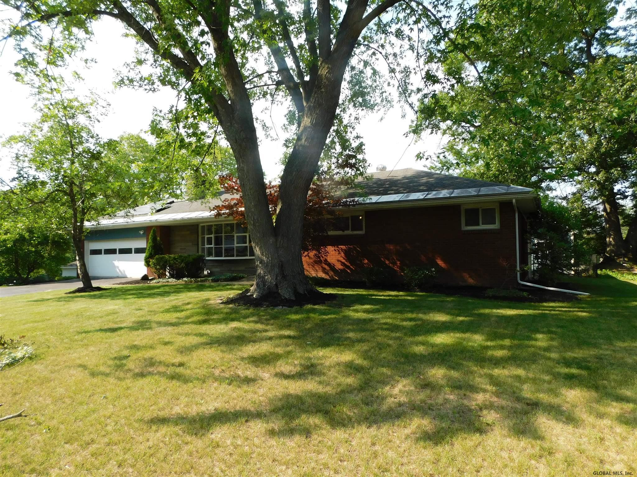 27 Farmingdale Road Colonie, NY 12110 - Photo 36 of 39 Photo 37