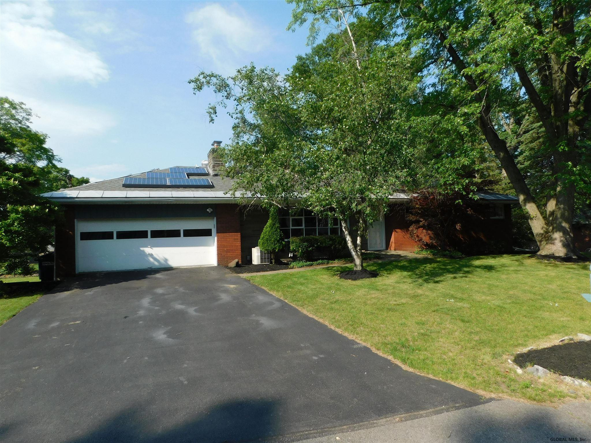 27 Farmingdale Road Colonie, NY 12110 - Photo 37 of 39 Photo 38