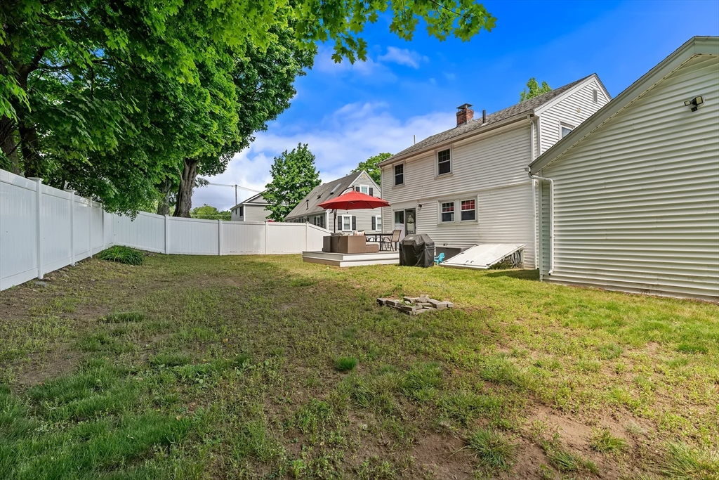 9 Chapman Road Wakefield, MA 01880 - Photo 32 of 34