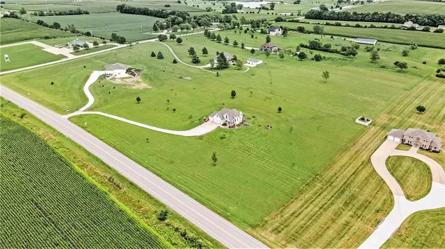 $539,900 | 18301 North 69th Highway, Lawson, MO 64062