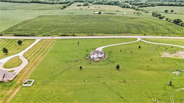 $539,900 | 18301 North 69th Highway, Lawson, MO 64062