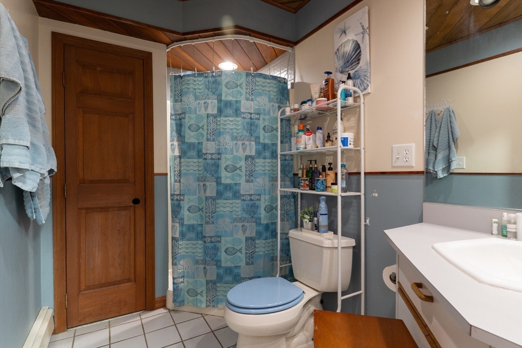 68 Lyon Road West Brookfield, MA 01585 - Photo 31 of 40