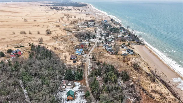 $500,000 | 2960 North Sahara Trail, Mears, MI 49436