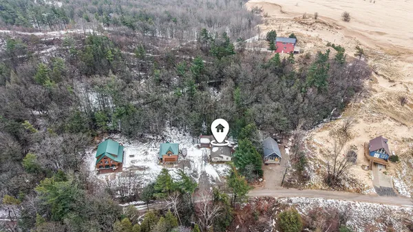 $500,000 | 2960 North Sahara Trail, Mears, MI 49436