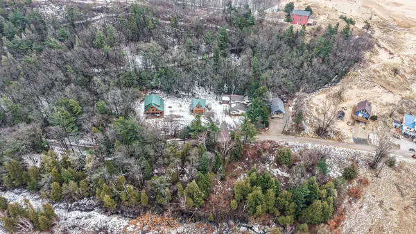 $500,000 | 2960 North Sahara Trail, Mears, MI 49436